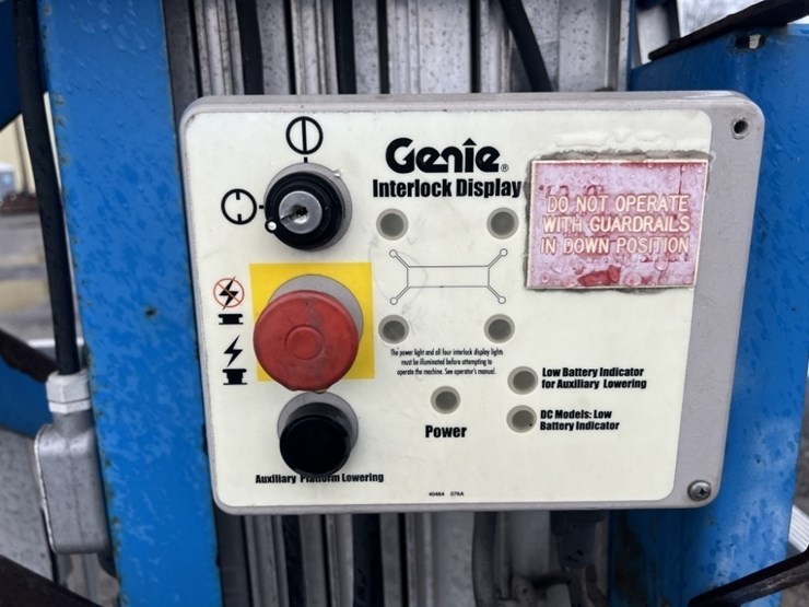 1997-genie-dpl-30s-vertical-mast-lift-image-5