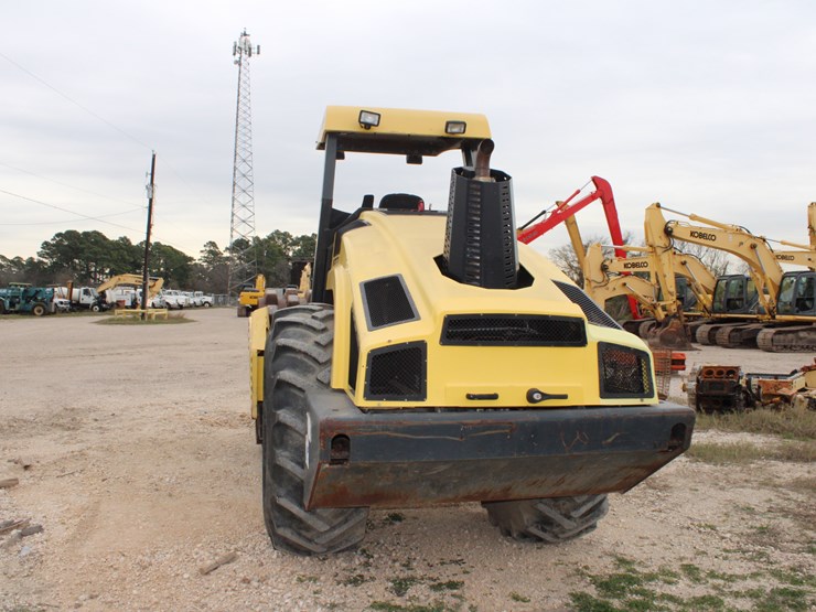 #2601-•-bomag-single-drum-roller-image-3