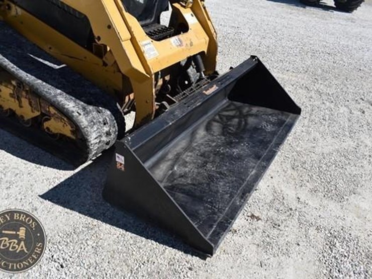 2023-caterpillar-259d3-image-26