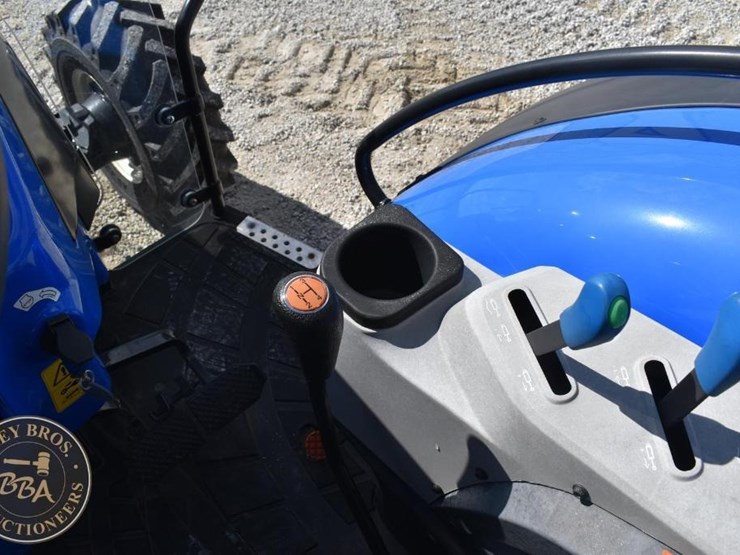 2023-new-holland-workmaster-120-image-45