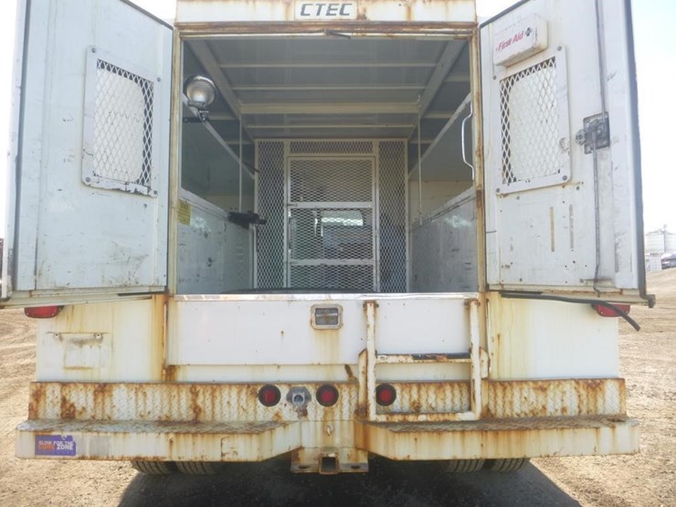 2003-ford-f450-image-8