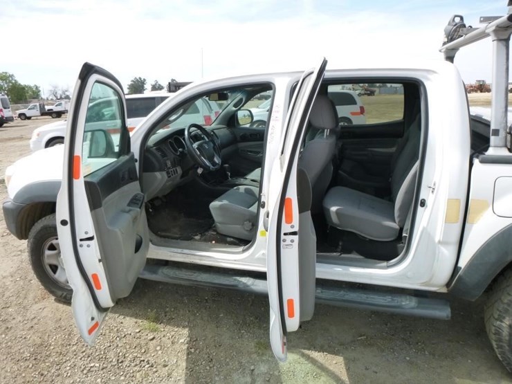 2013-toyota-tacoma-image-7