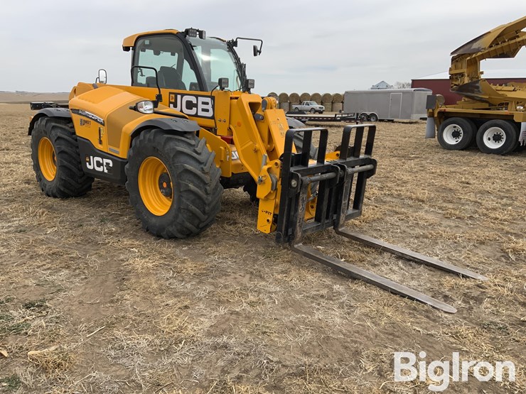 2023-jcb-542-70ags-4x4x4-telehandler-w/fork-attachment-image-3