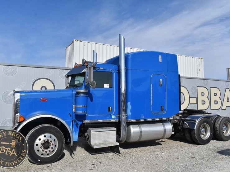 2007-peterbilt-379-image-4