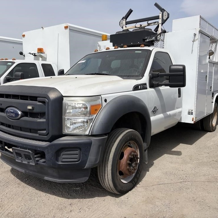 2015 FORD F550