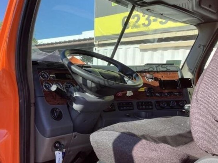 2012-freightliner-cascadia-t/t-image-24