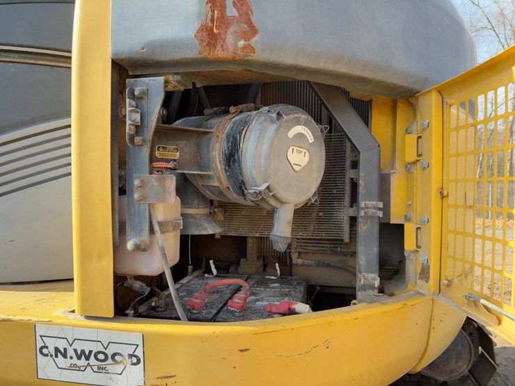 2009-komatsu-pc228us-lc-3e0-image-31