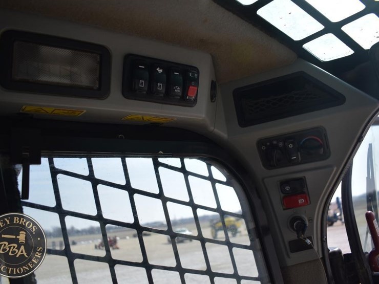 2023-caterpillar-259d3-image-47