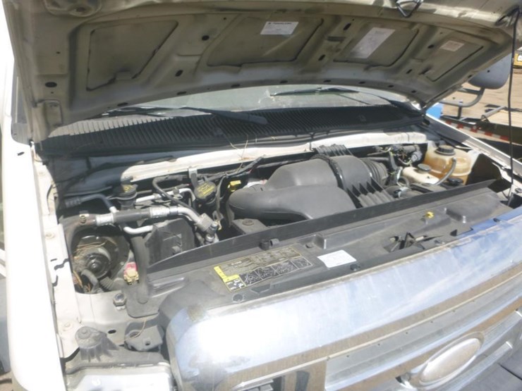 2014-ford-e450-image-10