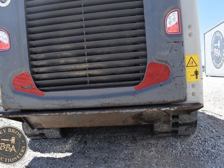 2020-takeuchi-tl8r2-image-35