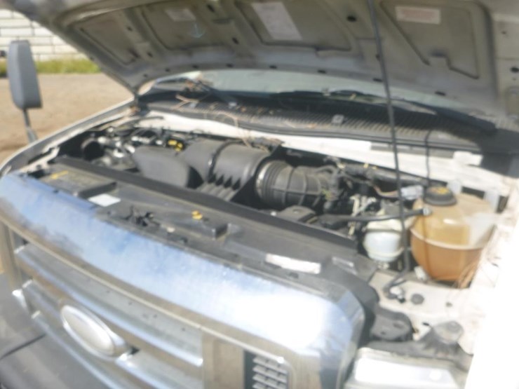 2014-ford-e450-image-11