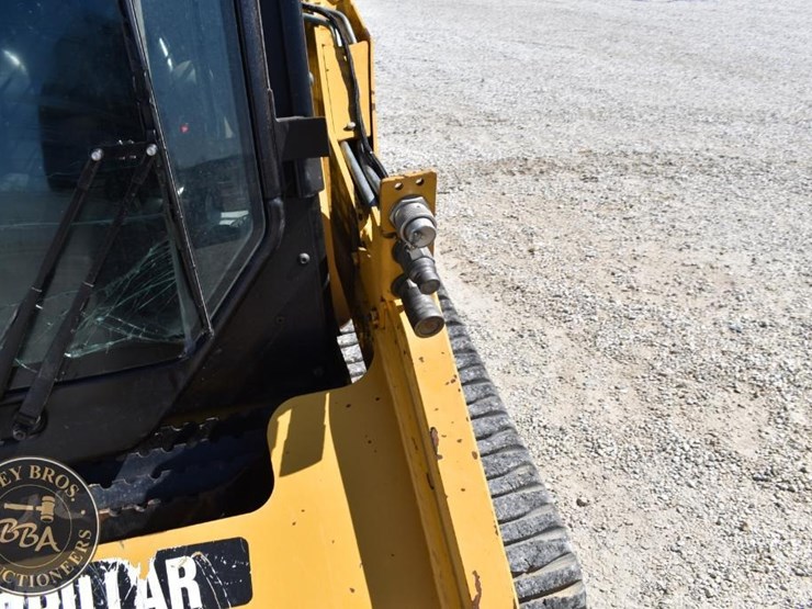 2012-caterpillar-257b3-image-32