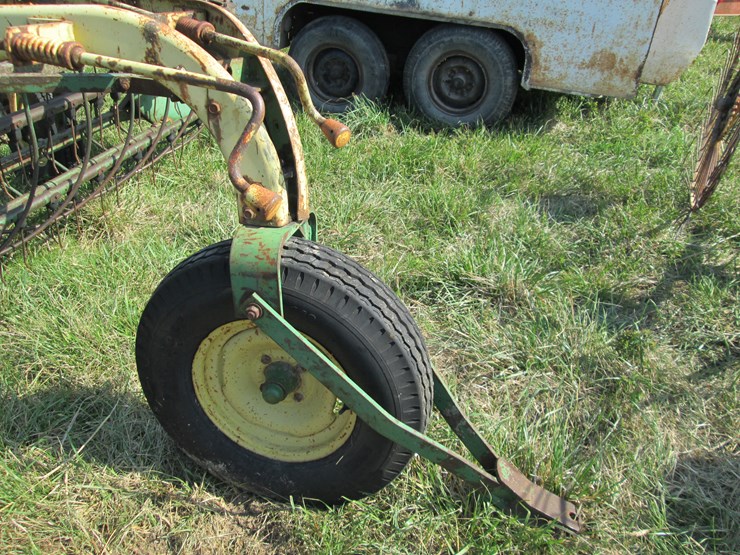 john-deere-10-image-13