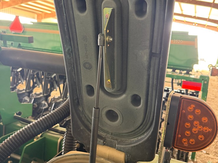 great-plains-yp825a-image-38