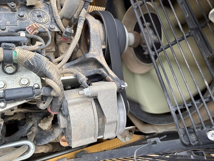 2018-deere-210lep-image-45