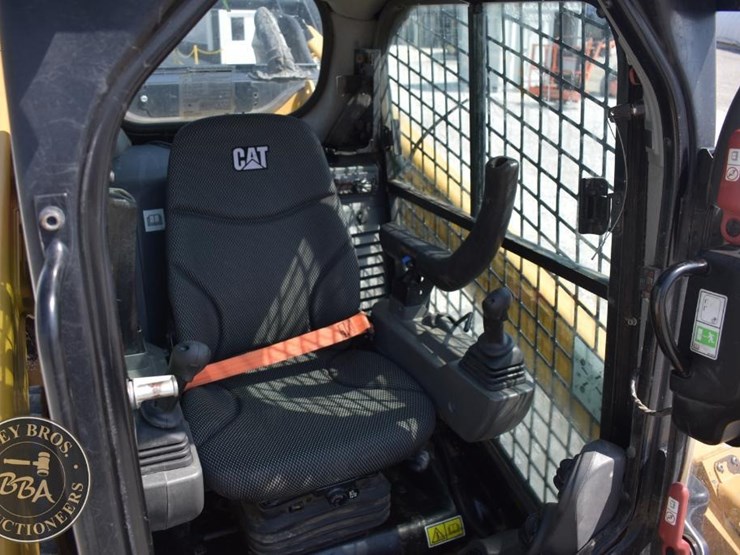 2019-caterpillar-299d3-xe-image-37