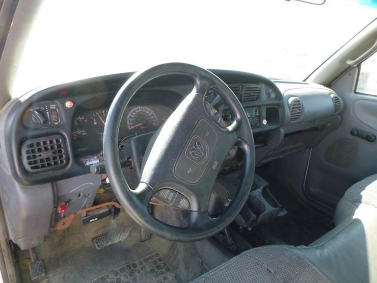 1999-dodge-ram-3500-image-10