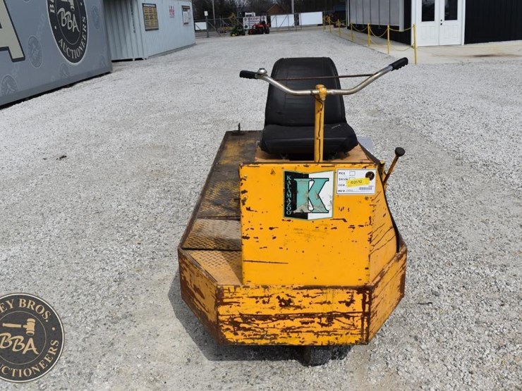 1996-united-tractor-2500bl-42652-image-16