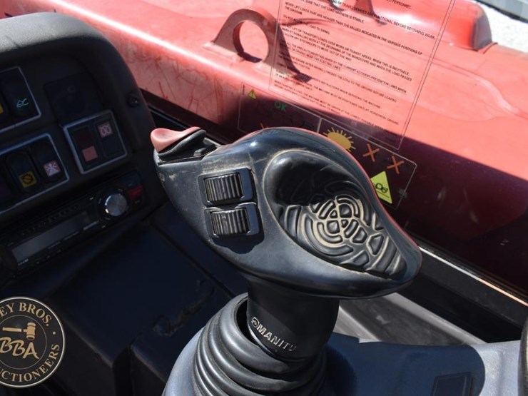 2013-manitou-mlt845-120-image-49