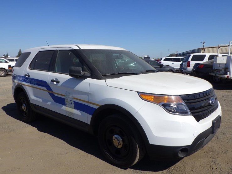 2015-ford-explorer-image-2