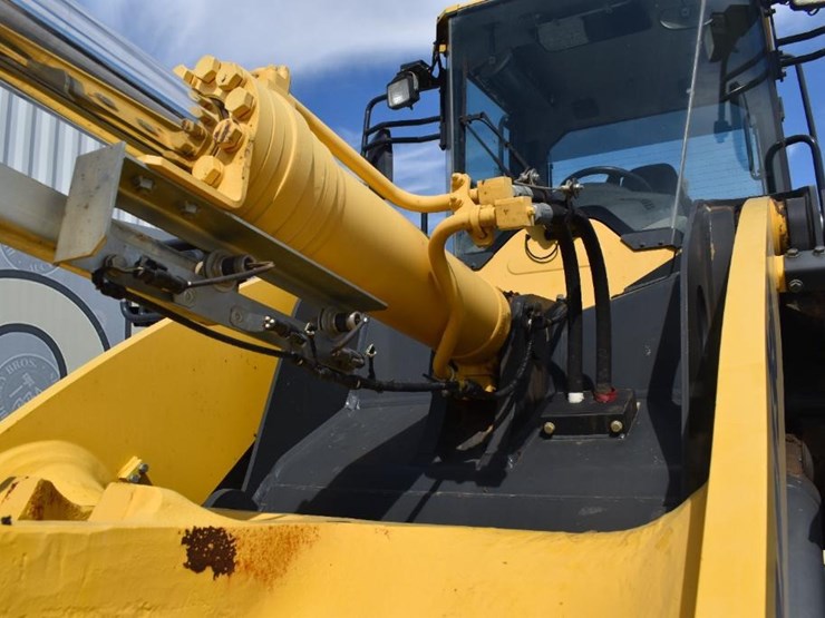 2019-komatsu-wa320-8-image-30