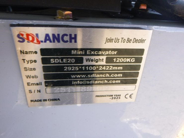 2025-sdlanch-sdle18p-hydraulic-excavator-image-29