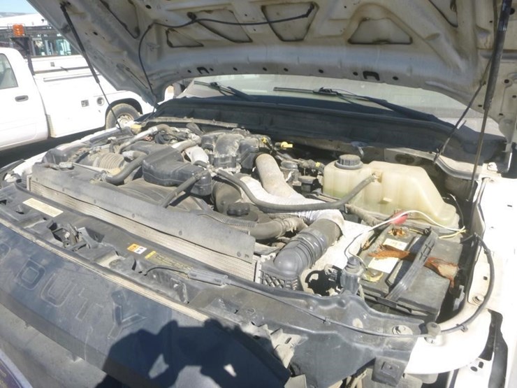 2013-ford-f550-image-13