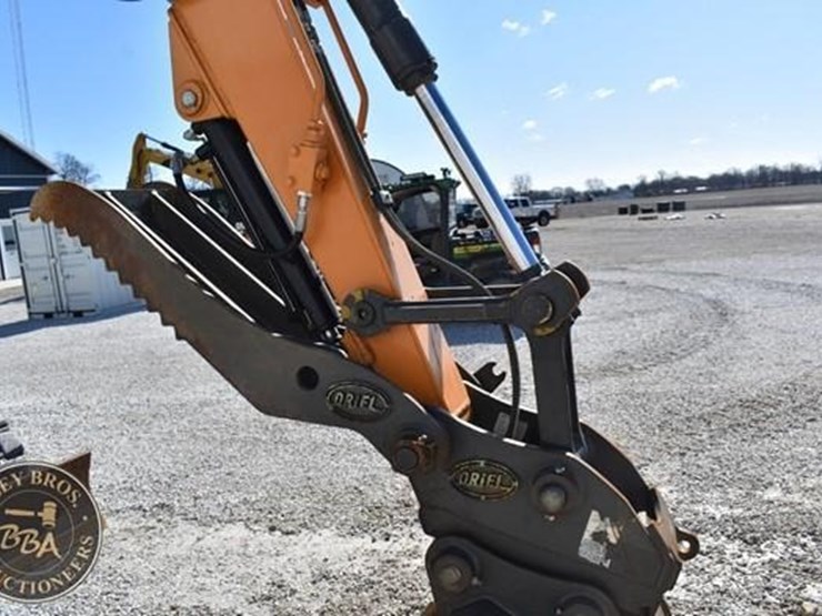 2022-case-cx75csr-image-29