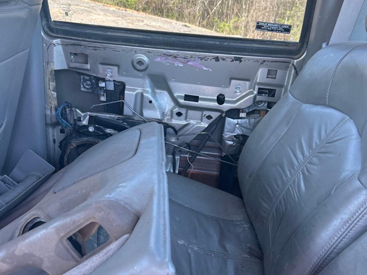 2001-chevrolet-2500hd-image-23