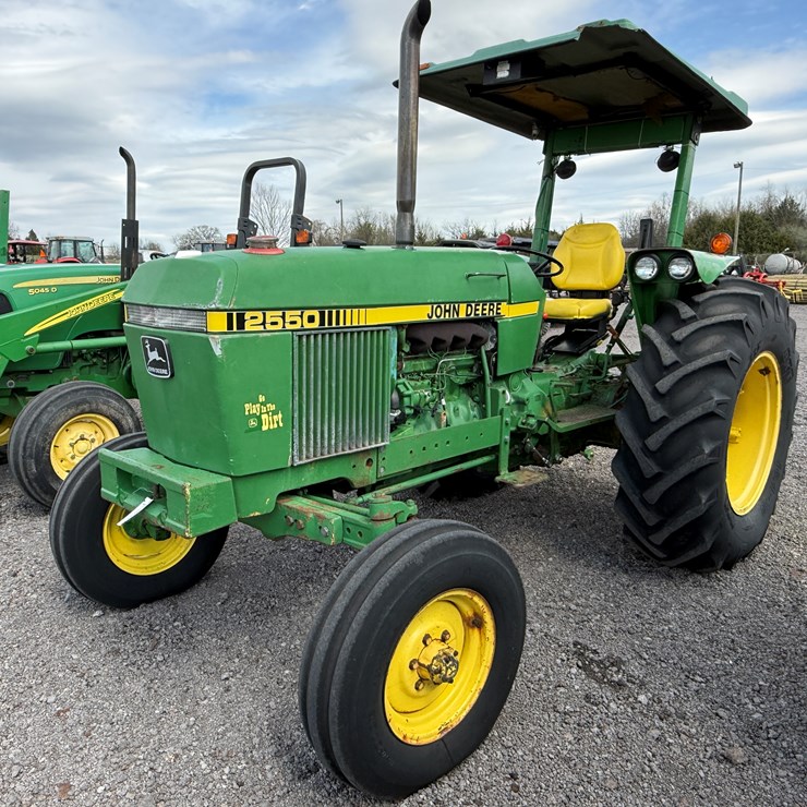 JOHN DEERE 2550