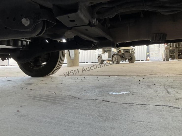 2017-ford-f550-image-25