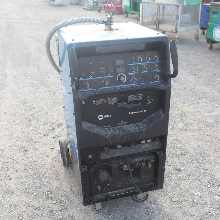 #8048 • MILLER SYCROWAVE 250 DX WELDING MACHINE