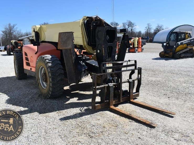 2014-jlg-g12-55a-image-29