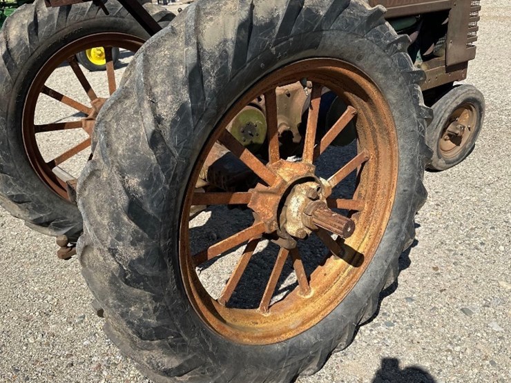 john-deere-b-image-10