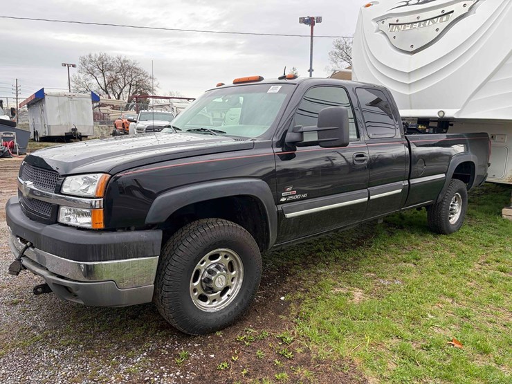 2003-chevrolet-silverado-2500-image-3