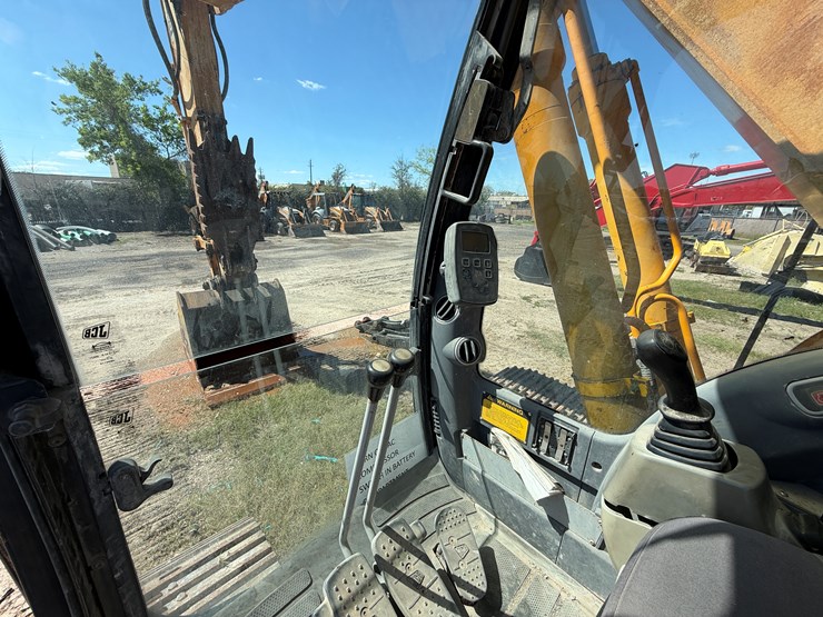 2006-jcb-js220-lc-image-20