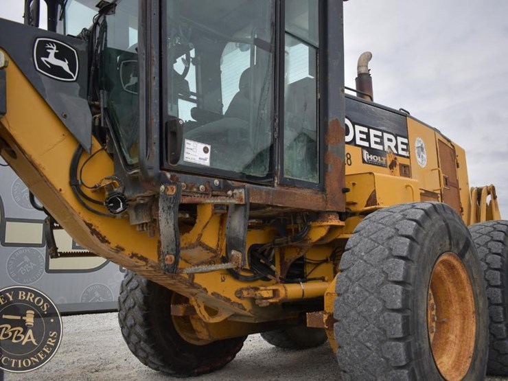 2007-deere-672d-image-34
