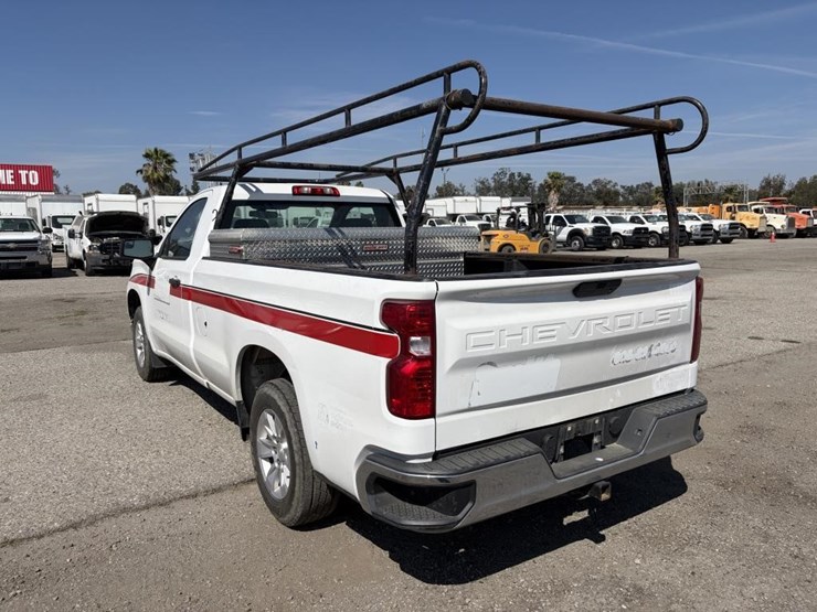 2019-chevrolet-1500-image-4