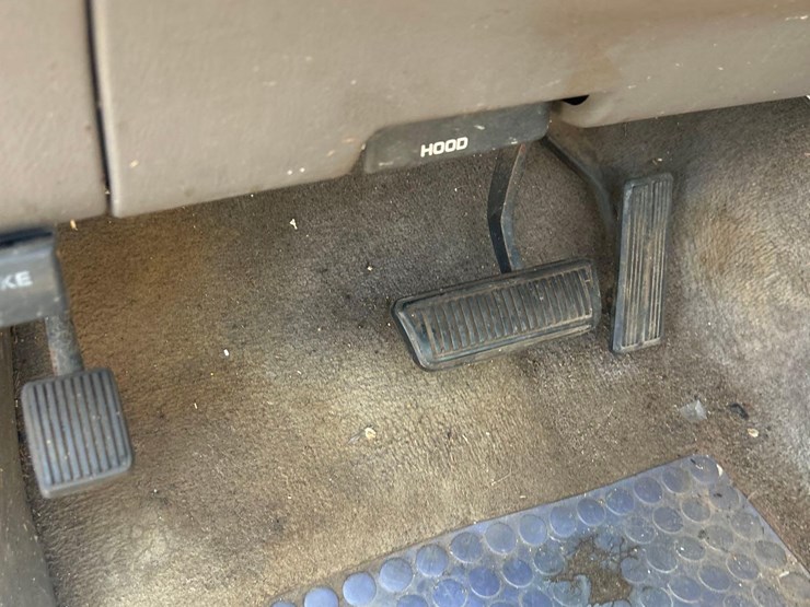 1994-dodge-2500-image-21