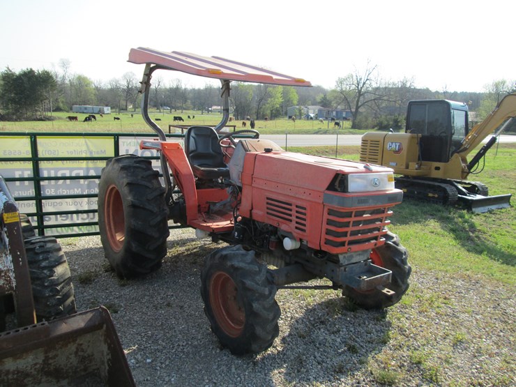 kubota-l4300-image-2