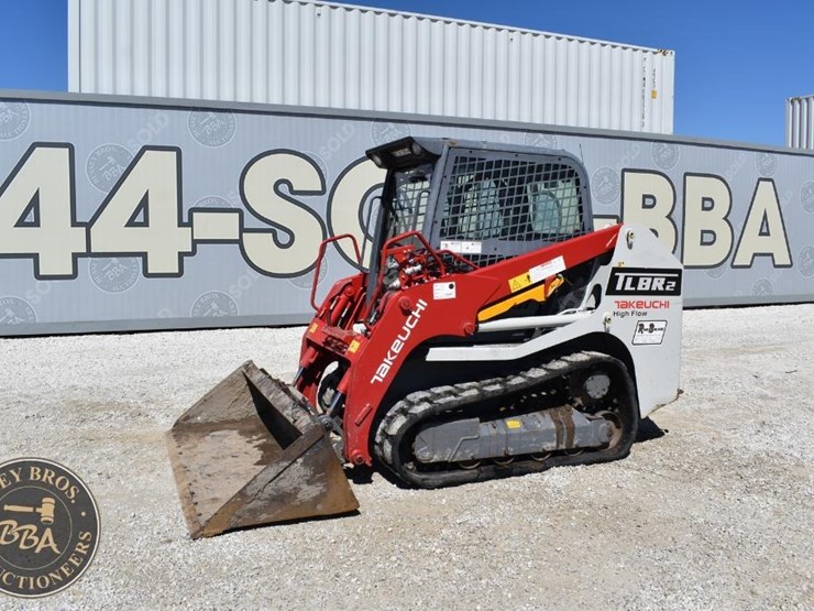 2020-takeuchi-tl8r2-image-3