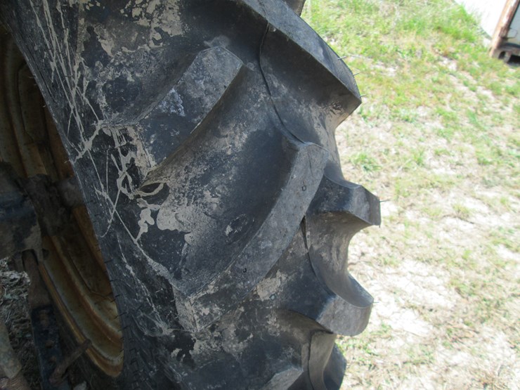 new-holland-1725-image-6