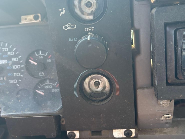 1994-dodge-2500-image-26