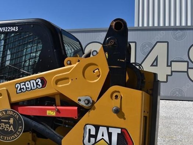 2023-caterpillar-259d3-image-39