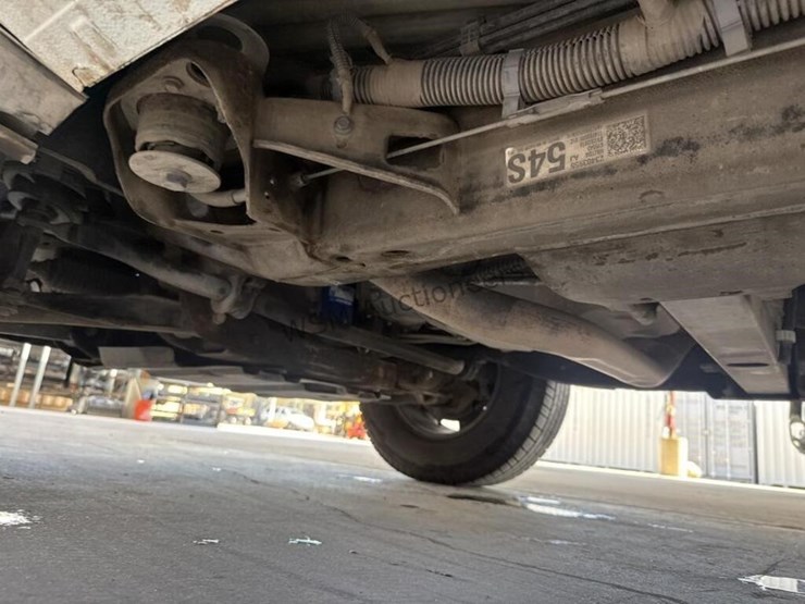 2016-chevrolet-silverado-1500-image-28