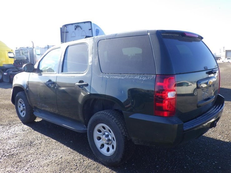 2014-chevrolet-tahoe-image-4