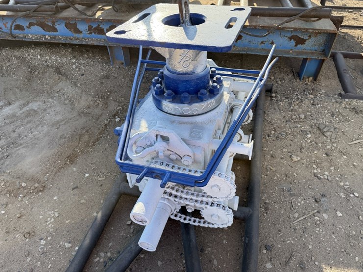 7-1/16-townsend-3m-2-7/8-dbl-manual-blowout-preventer,-charted-image-3