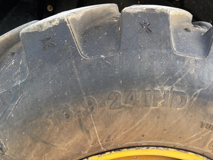 2018-deere-210lep-image-27