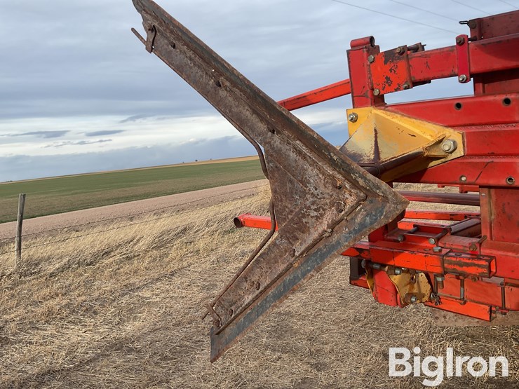 1981-versatile-5500-image-19