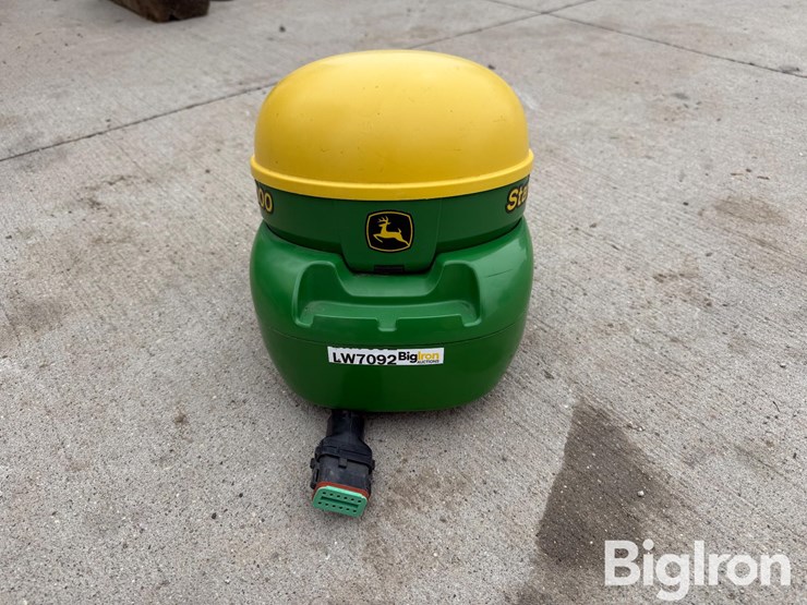 john-deere-3000-image-2